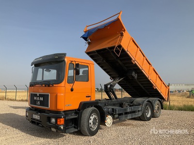 2005 M.A.N. F19 6x2 Camion à benne basculante D/E