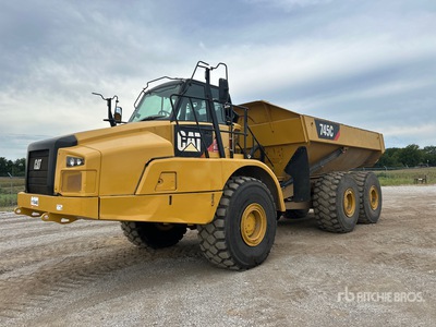 2015 Cat 745C شاحنة قلابة مفصلية