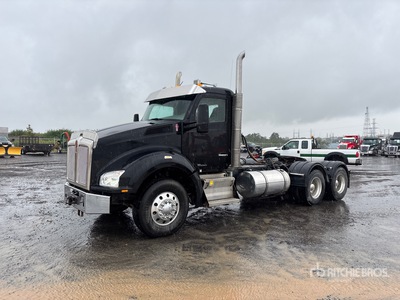 2015 Kenworth T880 Heavy Haul T/A Day Cab Truck Tractor