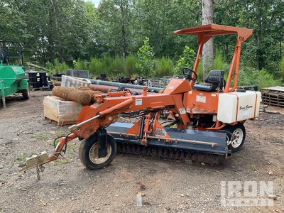 2001 Broce BB250B Self-Propelled Brooms (Inoperable)
