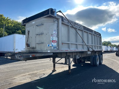1987 Cobra 28 ft T/A Remorque à benne basculante
