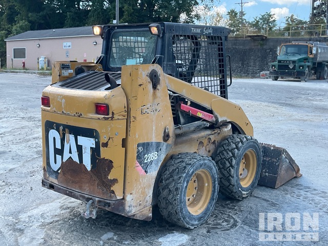 MINI CARGADOR SOBRE RUEDAS 2011 CATERPILLAR 226B3