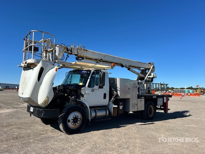 2004 Elliott L60R-MHA 57 ft on 2004 International 4300 4x2 Bucket Truck