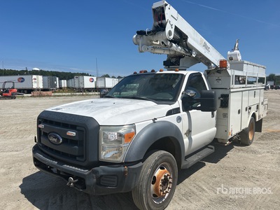 Altec AT40M 40 ft on 2012 Ford F-550 4x4 Bucket Truck