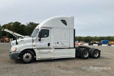 2015 Freightliner Cascadia 125 6x4 3- Achs Sattelzugmaschine mit Schlafkabine