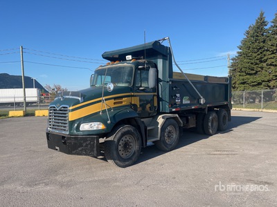 2002 Mack CX613 8x4 Twin-Steer T/A Dump Truck