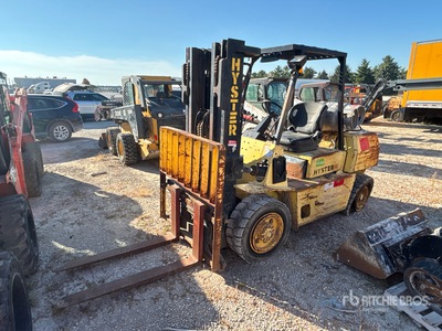 1991 Hyster H80XL 7150 lb Pneumatic Tire Forklift