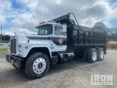 1987 Mack R690ST 6x4 Camion à benne basculante D/E