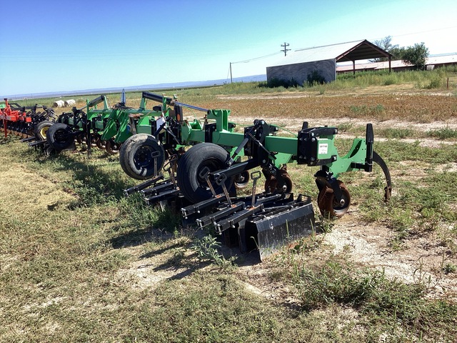 Bigham 801-840 43 ft 3-Point Cultivator Bigham 801-840 43 ft 3-Point Cultivator