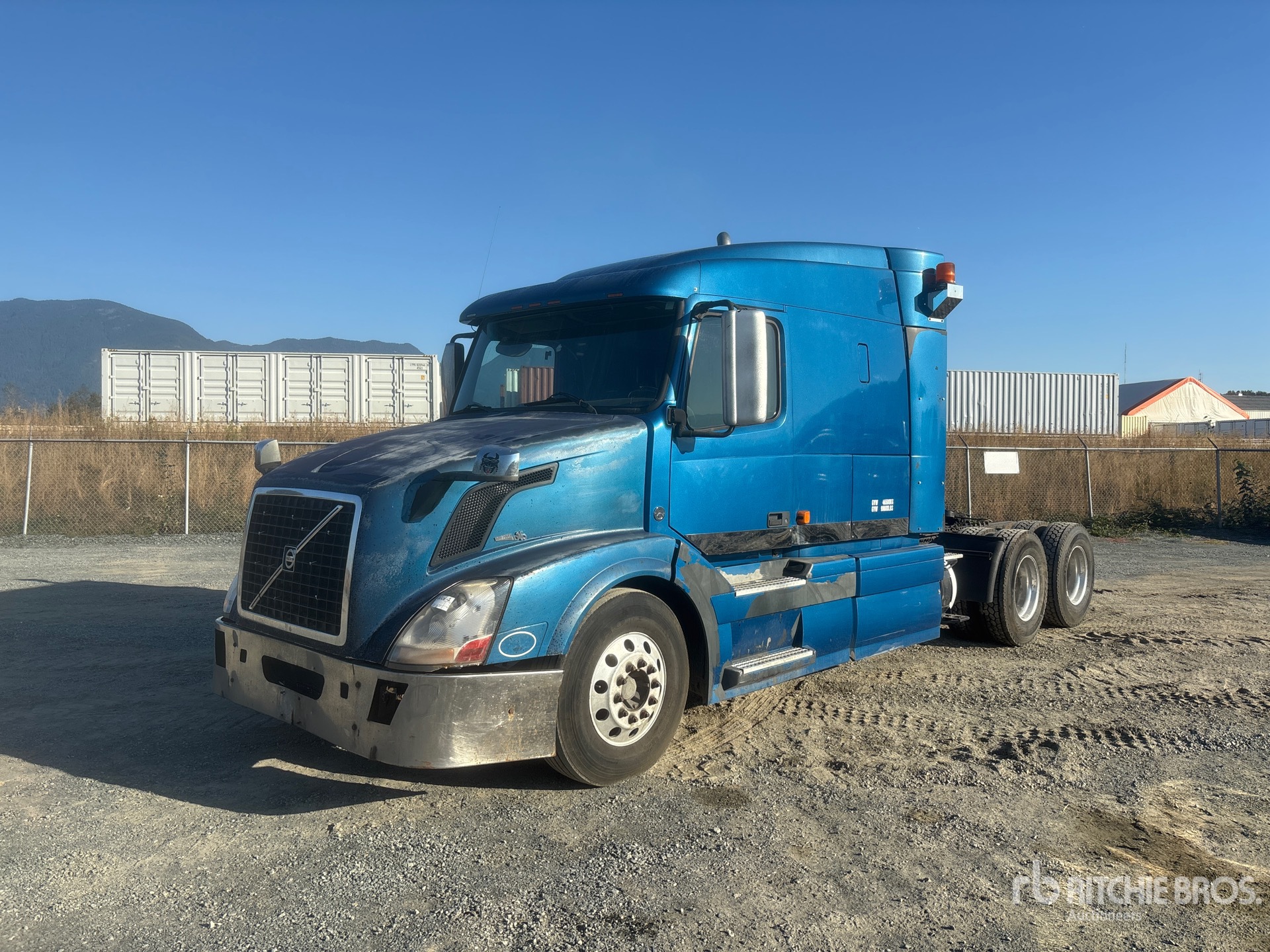 2007 Volvo VNL S/A Sleeper Truck Tractor