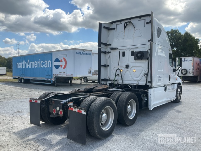 CAMIóN CAMAROTE 2017 FREIGHTLINER
