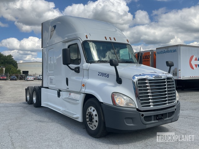 CAMIóN CAMAROTE 2017 FREIGHTLINER