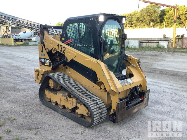 MINI CARGADOR SOBRE RUEDAS 2019 CATERPILLAR 259D