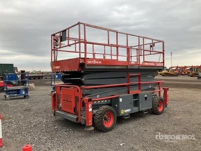 2016 Skyjack SJ9250 4x4 Diesel Scissor Lift (Inoperable)