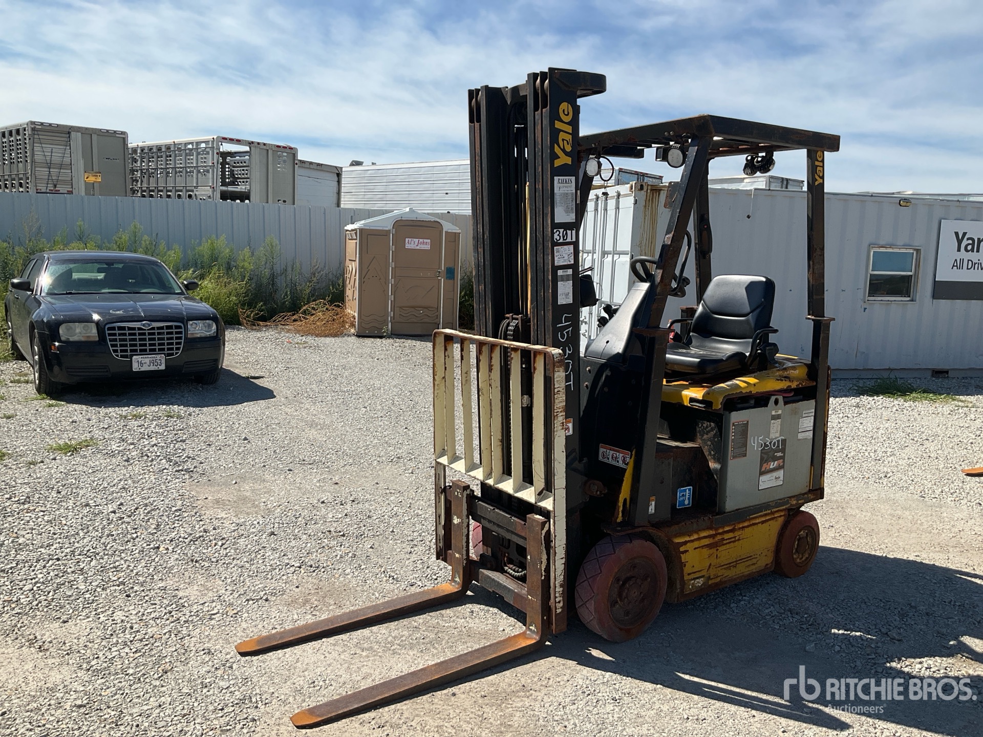 2019 Yale ERC030 2900 lb Pneumatic Tire Electric Forklift