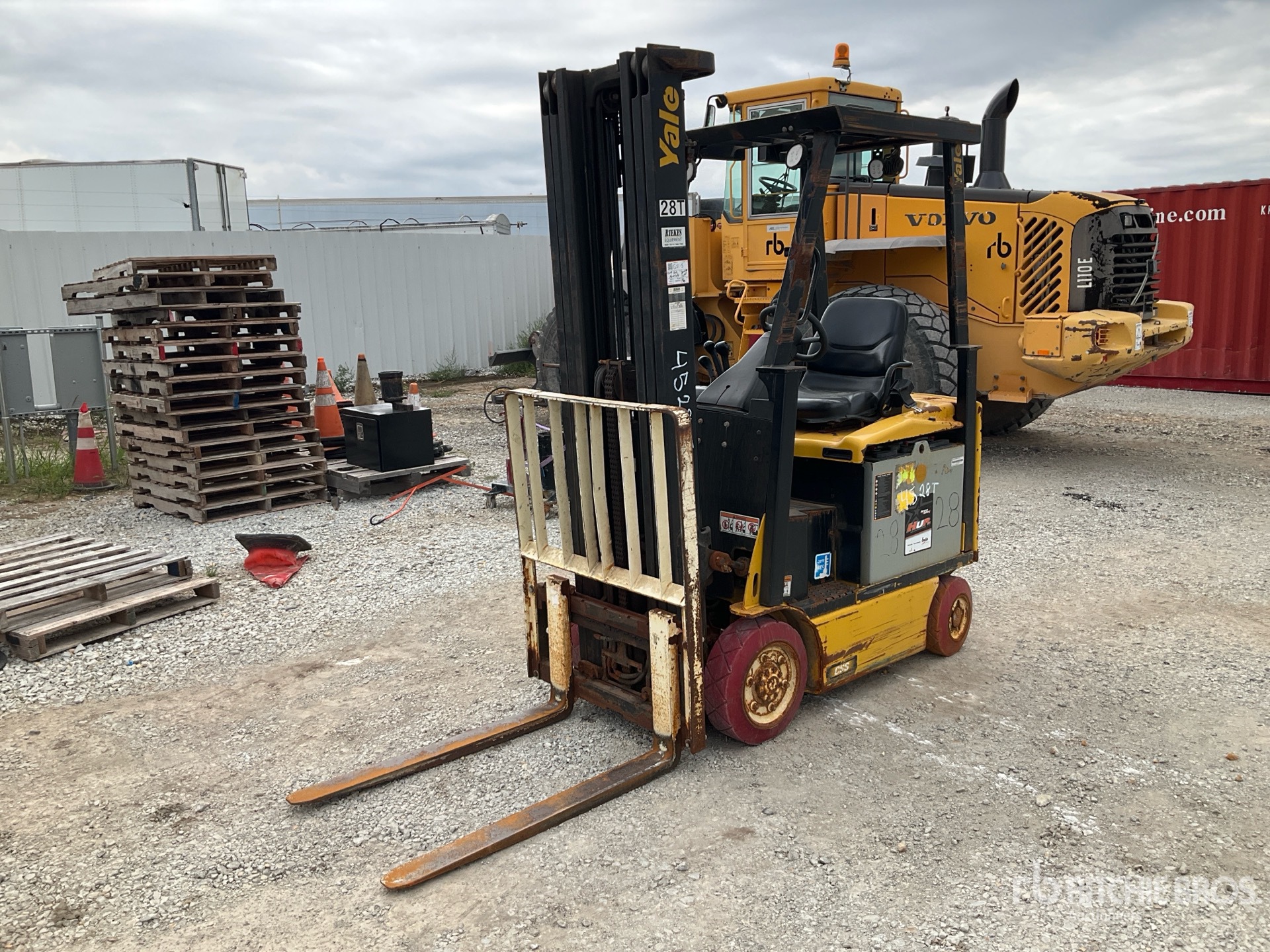 2019 Yale ERC030 2900 lb Pneumatic Tire Electric Forklift