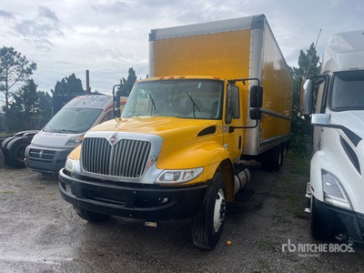 2018 International 4300 4x2 Van Truck