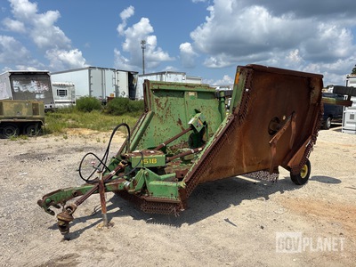 John Deere 1518 Brush Cutter