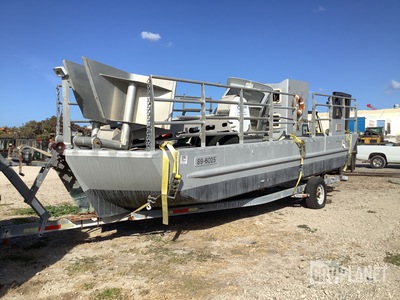 Kvichak 28' Rapid Response Oil Skimmer Boat w/Trailer