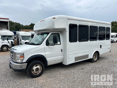 2017 Ford E-350 4x2 8-Seat Transit Bus