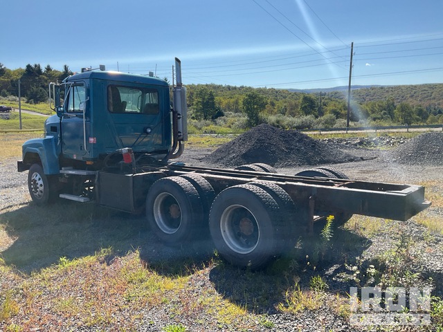 CAMIóN CHASIS 2002 MACK CH613