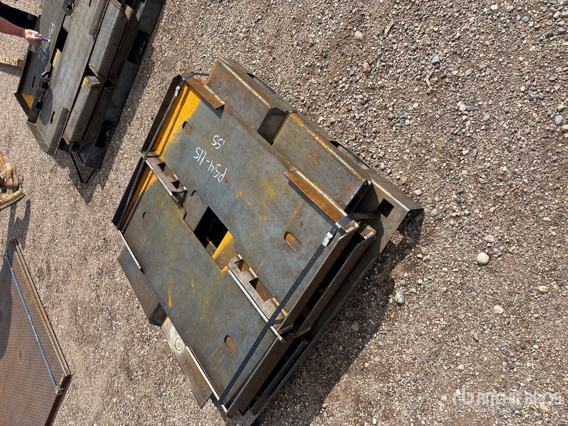 2025 Kit Containers QT-F-BLANK Skid Steer Attachment Mounting Plate