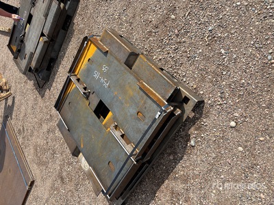 2025 Kit Containers QT-F-BLANK Montageplatte für Kompaktlader-Anbaugerät