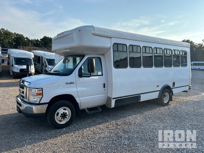 2018 Ford E-450 4x2 10-Seat Transit Autobus
