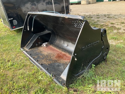 Daequip WL250 Rollout Bucket - Fits Case 621GXR