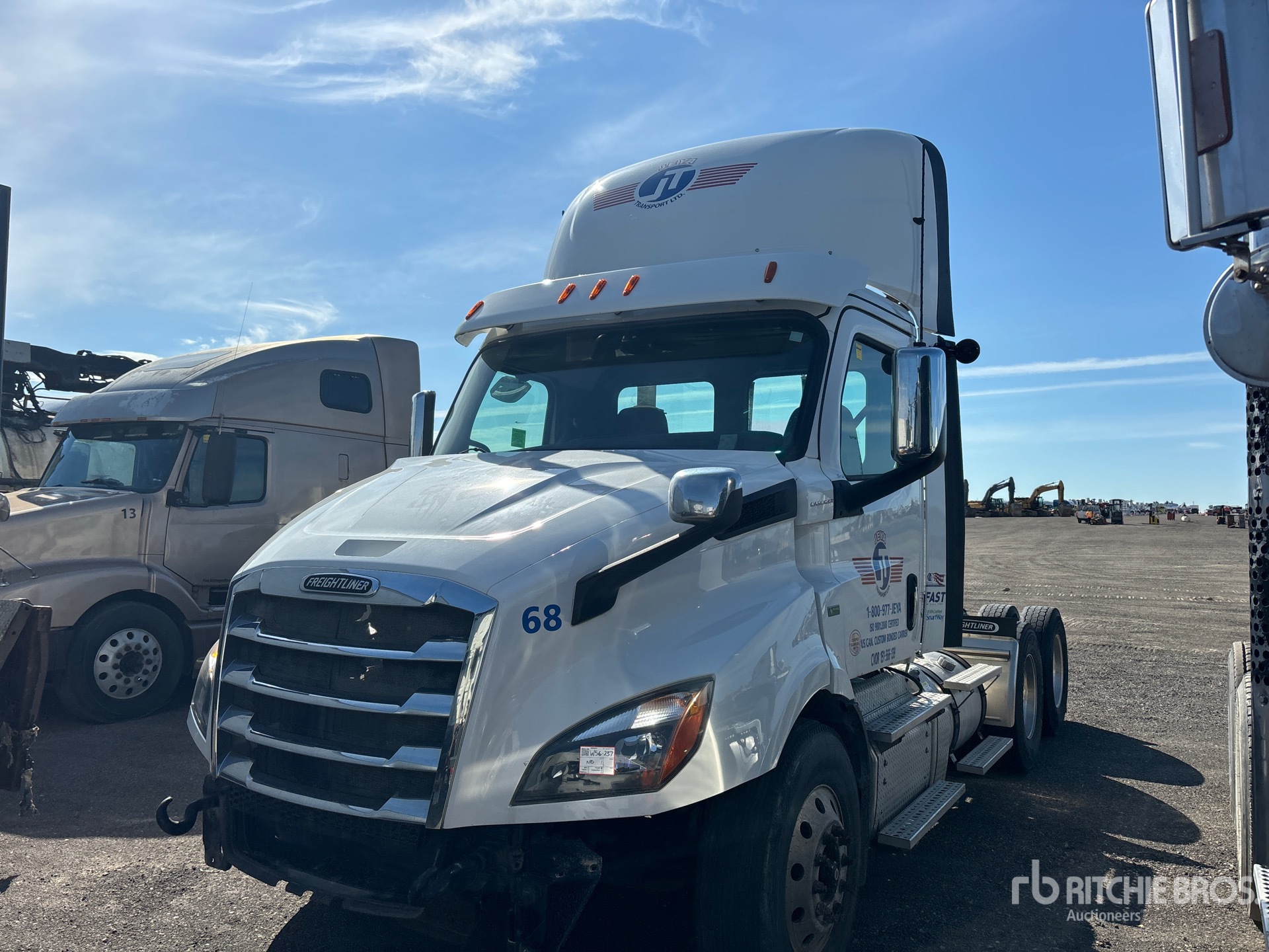 2018 Freightliner Cascadia 116 6x4 T/A Day Cab Truck Tractor