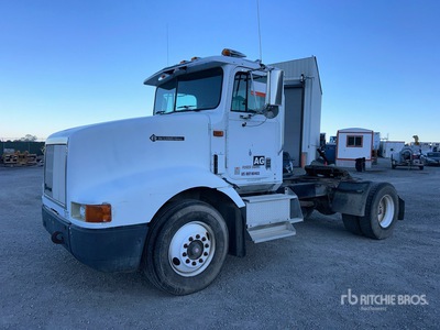1995 International 9200 4x2 S/A Day Cab Truck Tractor
