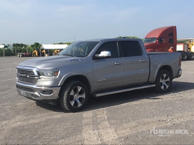 2019 Dodge Ram 1500 Laramie 4x4 Camioneta / Pick Up