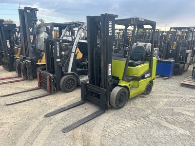 Clark CGC25 4600 lb Cushion Tire Wózek widłowy