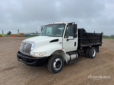 2012 International 4300 SBA LP 4x2 S/A Dump Truck