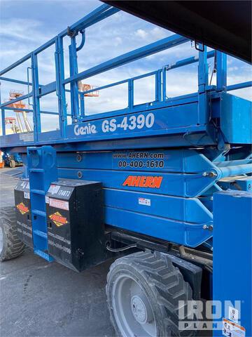 ELEVADOR TIJERA GENIE GS4390RTROUGHTERRAIN
