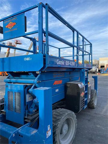 2016 Genie GS-4390 RT Rough Terrain Scissor Lift