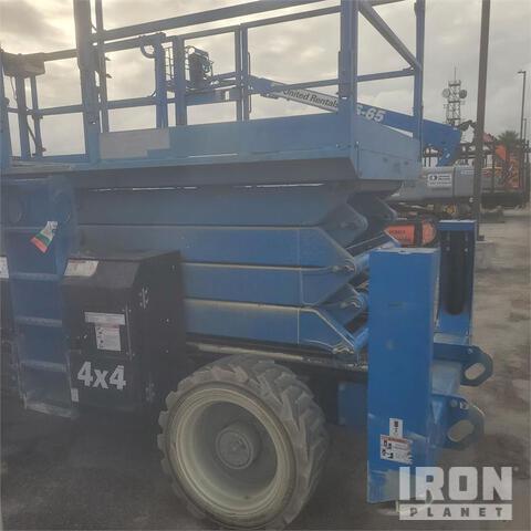 ELEVADOR TIJERA GENIE GS4390RTROUGHTERRAIN