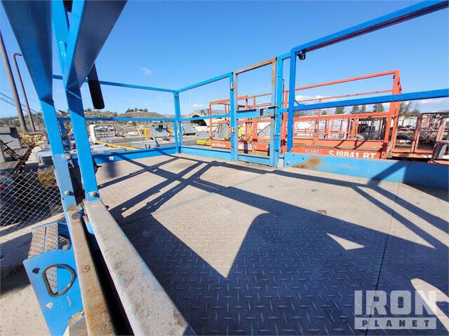 ELEVADOR TIJERA GENIE GS4390RTROUGHTERRAIN