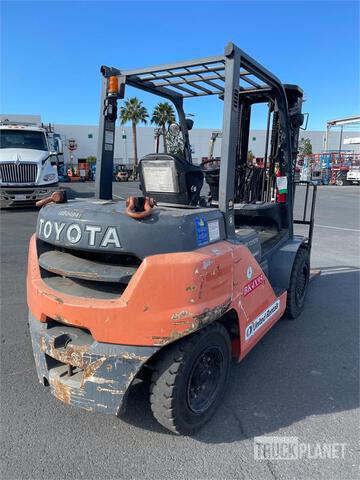 MONTACARGAS TOYOTA 8FD35U
