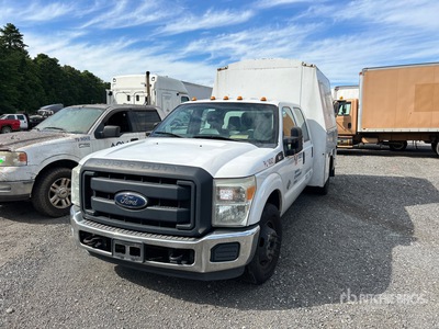 2012 Ford F-250 XL 4x2 Crew Cab Pickup