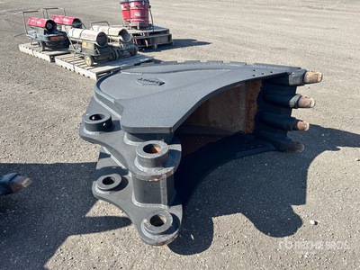 Hensley 29 in Excavator Bucket (Unused)