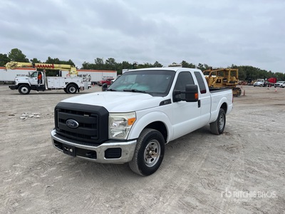 2015 Ford F-250 XL 4x2 Extended Cab Pickup