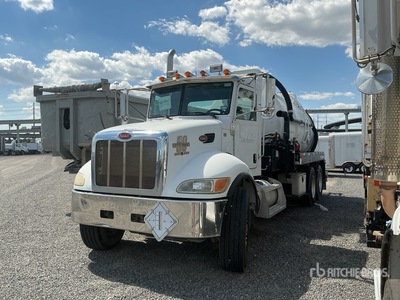 CUSCO on 2011 Peterbilt 348 6x4 صهريج شفاط