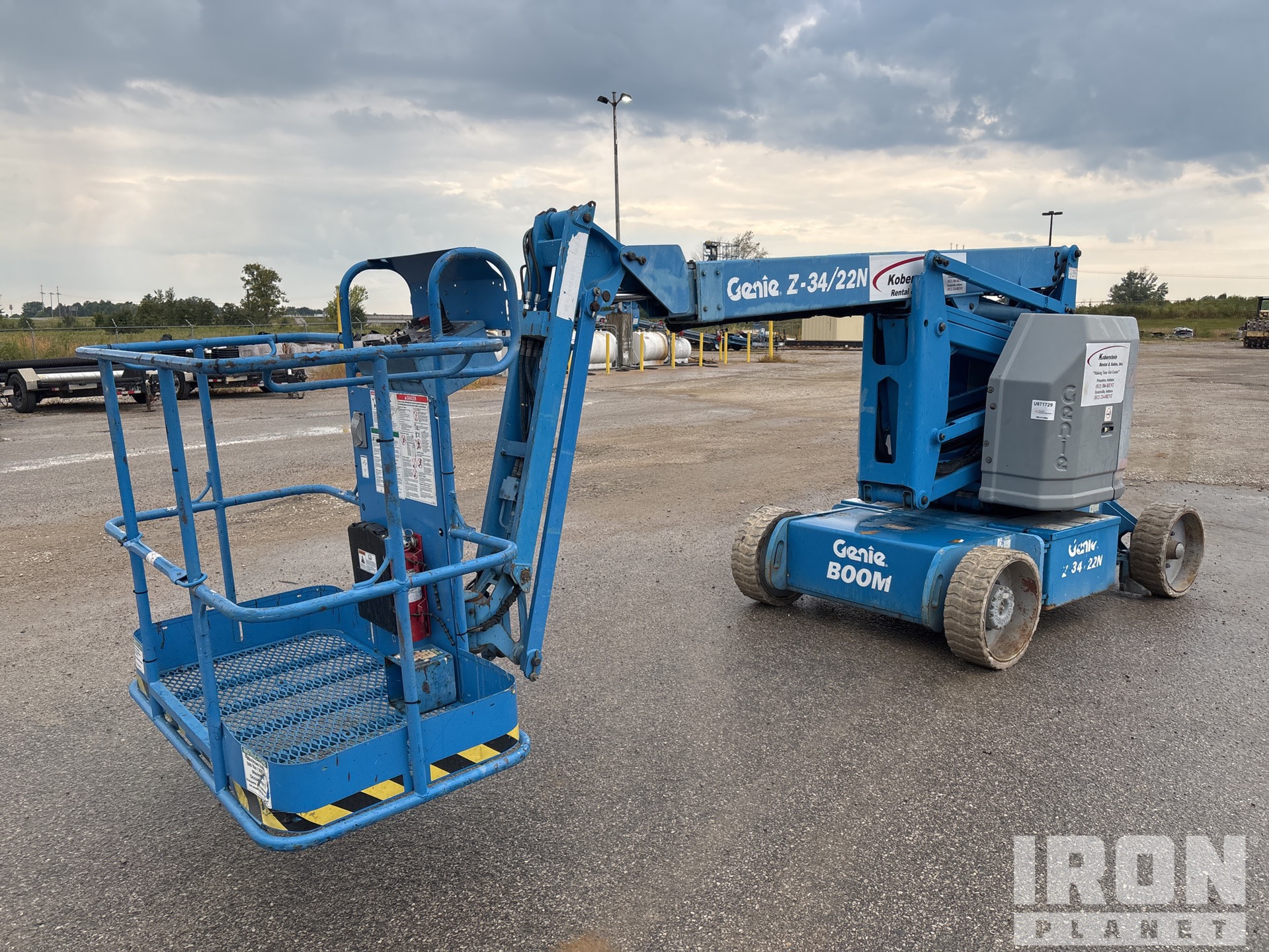 2004 Genie Z-34/22N 2WD Electric Articulating Boom Lift in