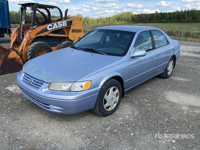 1998 Toyota Camry XLE Automobile