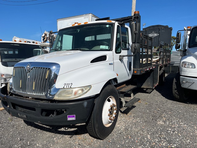 2009 International 4300 Dura Star 4x2 Attenuator Truck