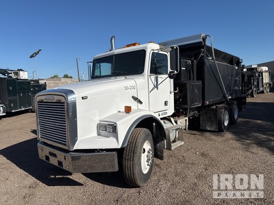 1999 Freightliner FLD112 6x4 Hot Patch Truck