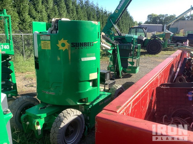 ELEVADOR ARTICULADO 2015 JLG E300AJ