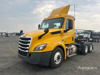 2019 Freightliner Cascadia 126 6x4 T/A Day Cab Truck Tractor