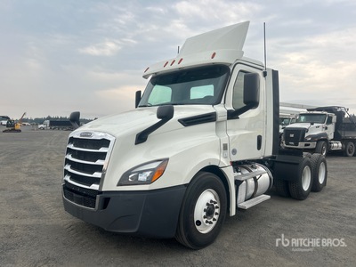 2018 Freightliner Cascadia 126 6x4 T/A Day Cab Truck Tractor